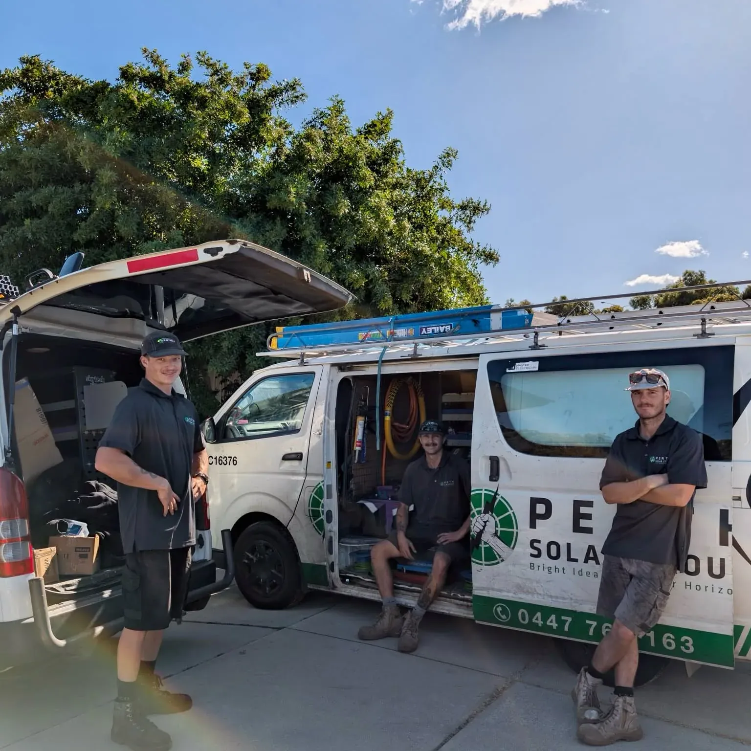 Perth Solar Group van and crew