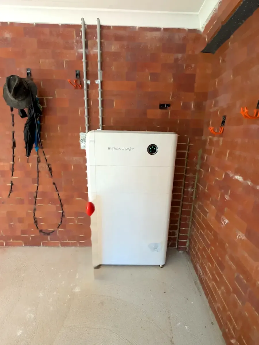 Solar battery